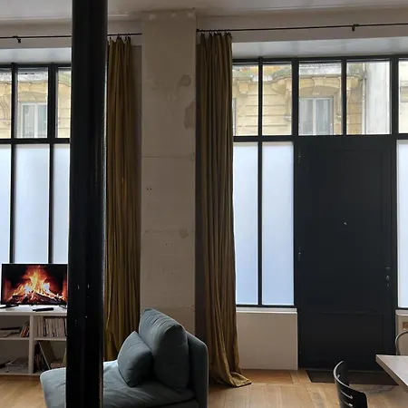 Spacious Duplex With Tasteful Decor * Paris