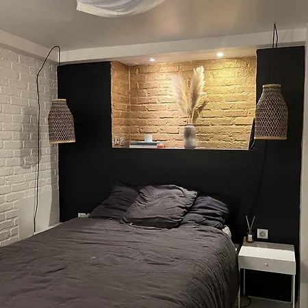 Apartment Spacious Duplex With Tasteful Decor