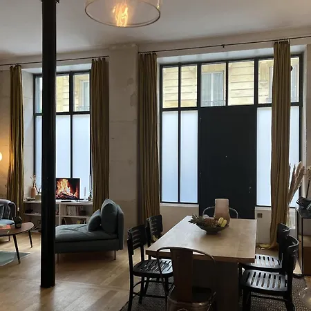 Spacious Duplex With Tasteful Decor Apartment *